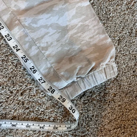 ATHLETA Cabo Tide Linen Jogger. Cream Camo. Size 6T - Picture 5 of 6